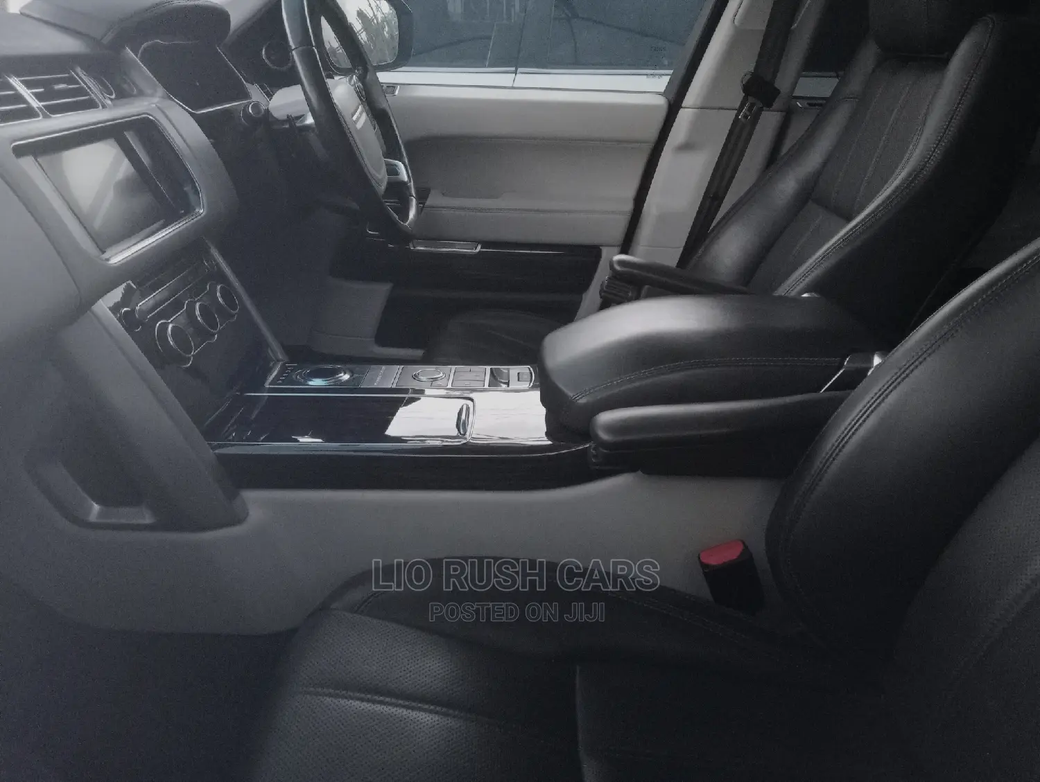 Land Rover Range Rover Vogue 2016 Silver