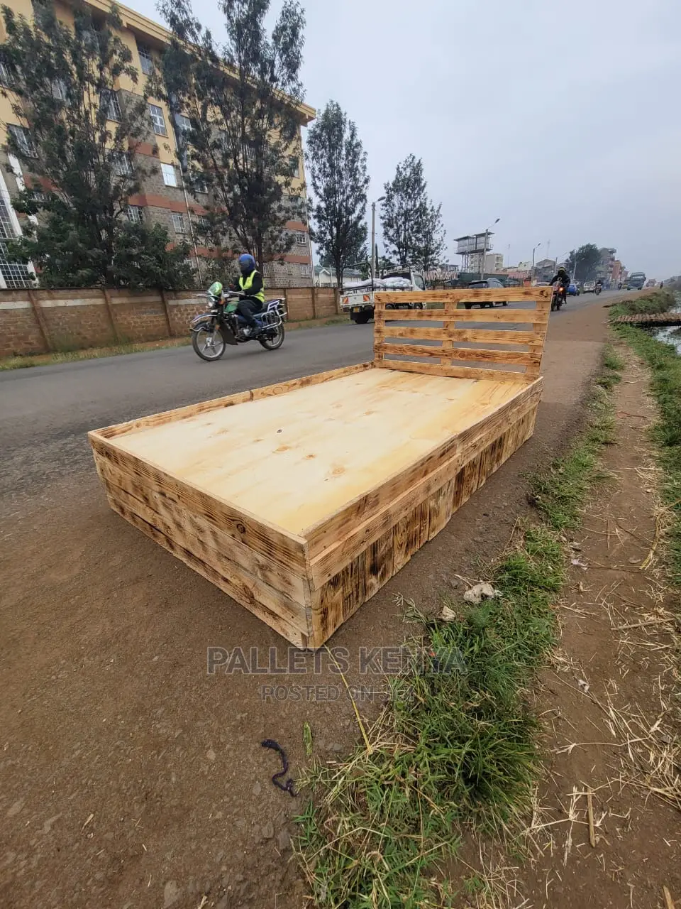 Pallet Bed 4*6- Detachable(BSD)
