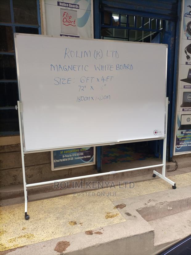 Castor Wheeled Stand - thumbnail 3