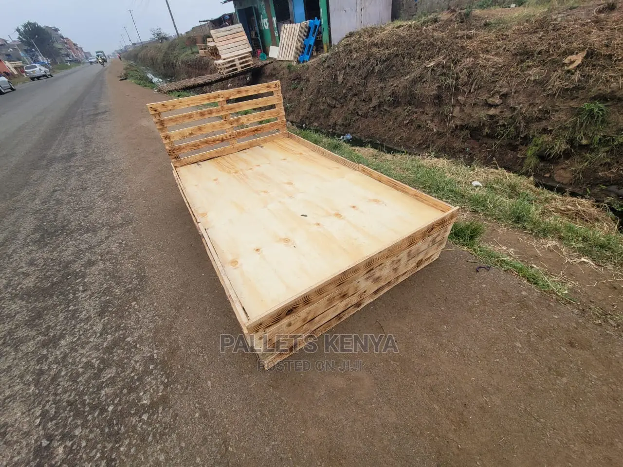 Pallet Bed- 4*6 Detachable Bed (TCI)