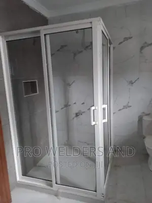 Alluminium Shower Cubicle