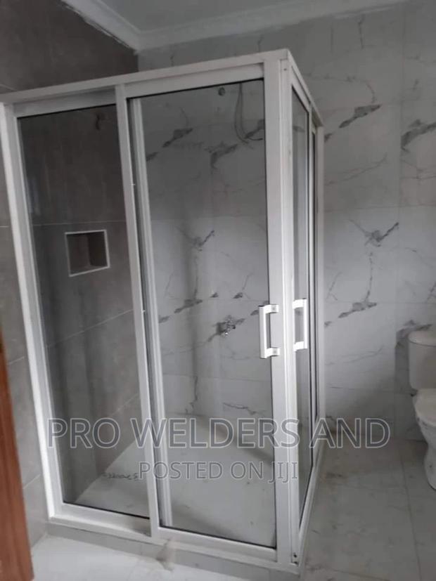 Alluminium Shower Cubicle - thumbnail 3