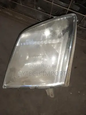 Isuzu D Max Headlights