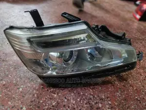 Honda Stepwagon Spada Xenon Headlight Assembly