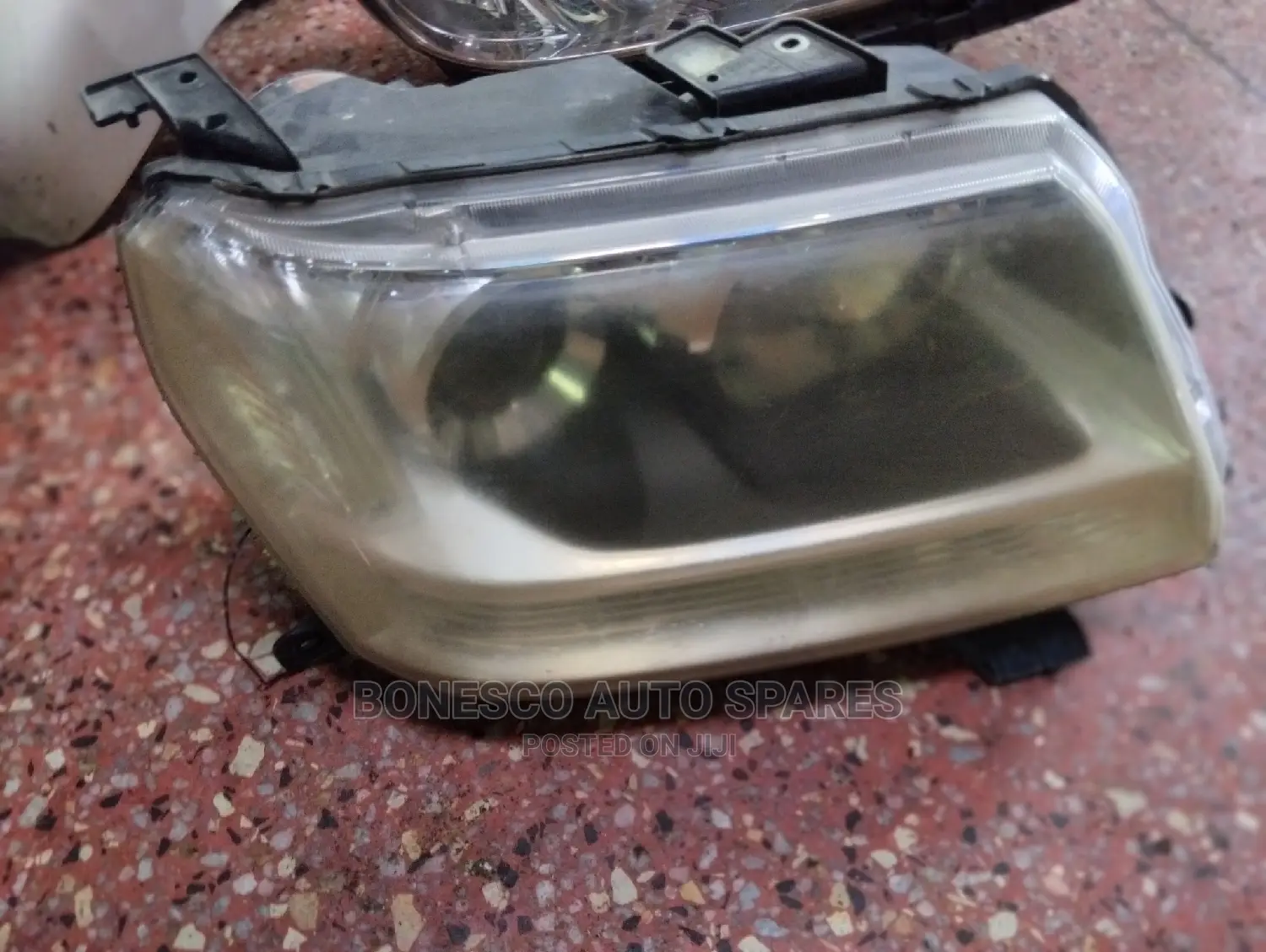Suzuki Grand Vitara (Escudo) Right Xenon Headlight