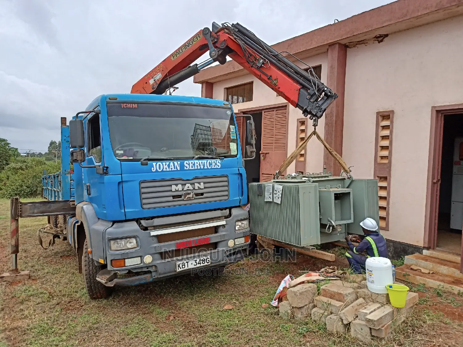 Hiab Crane Truck for Hire (Self Loading Lifting Truck)