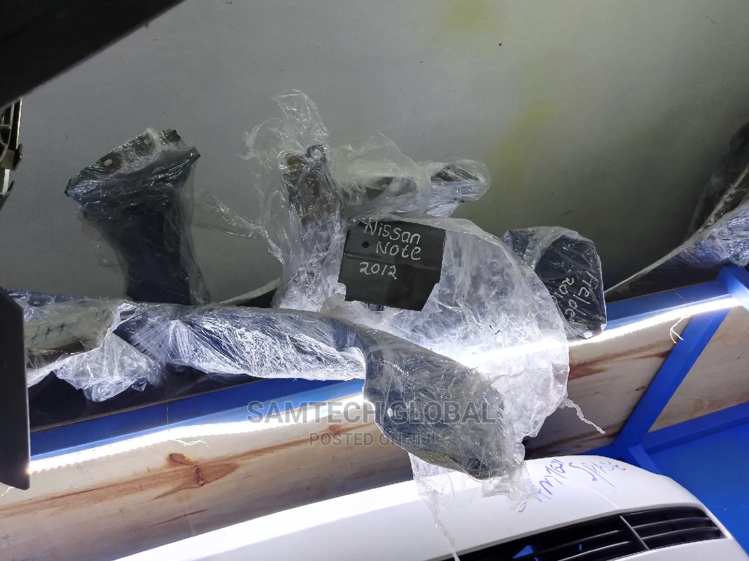 Nissan Note Wing Available