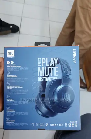 JBL Live 660NC Headphones