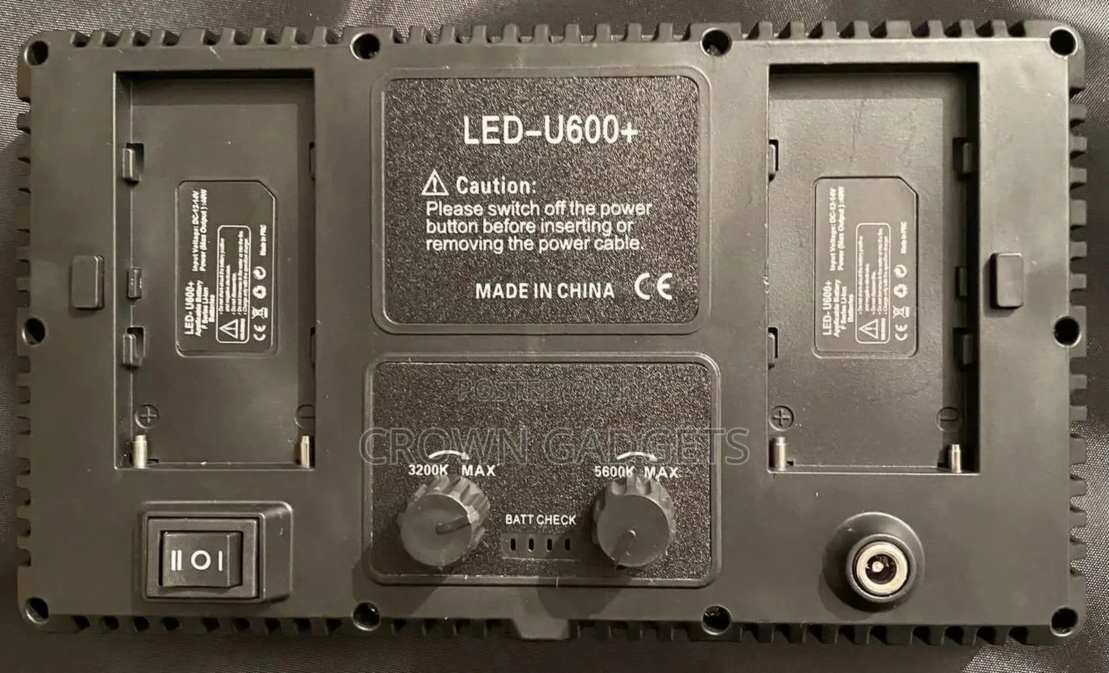 LED 600 PRO With Battery Charger With Stand