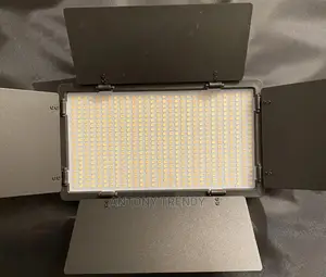 LED 600 PRO With Battery Charger With Stand