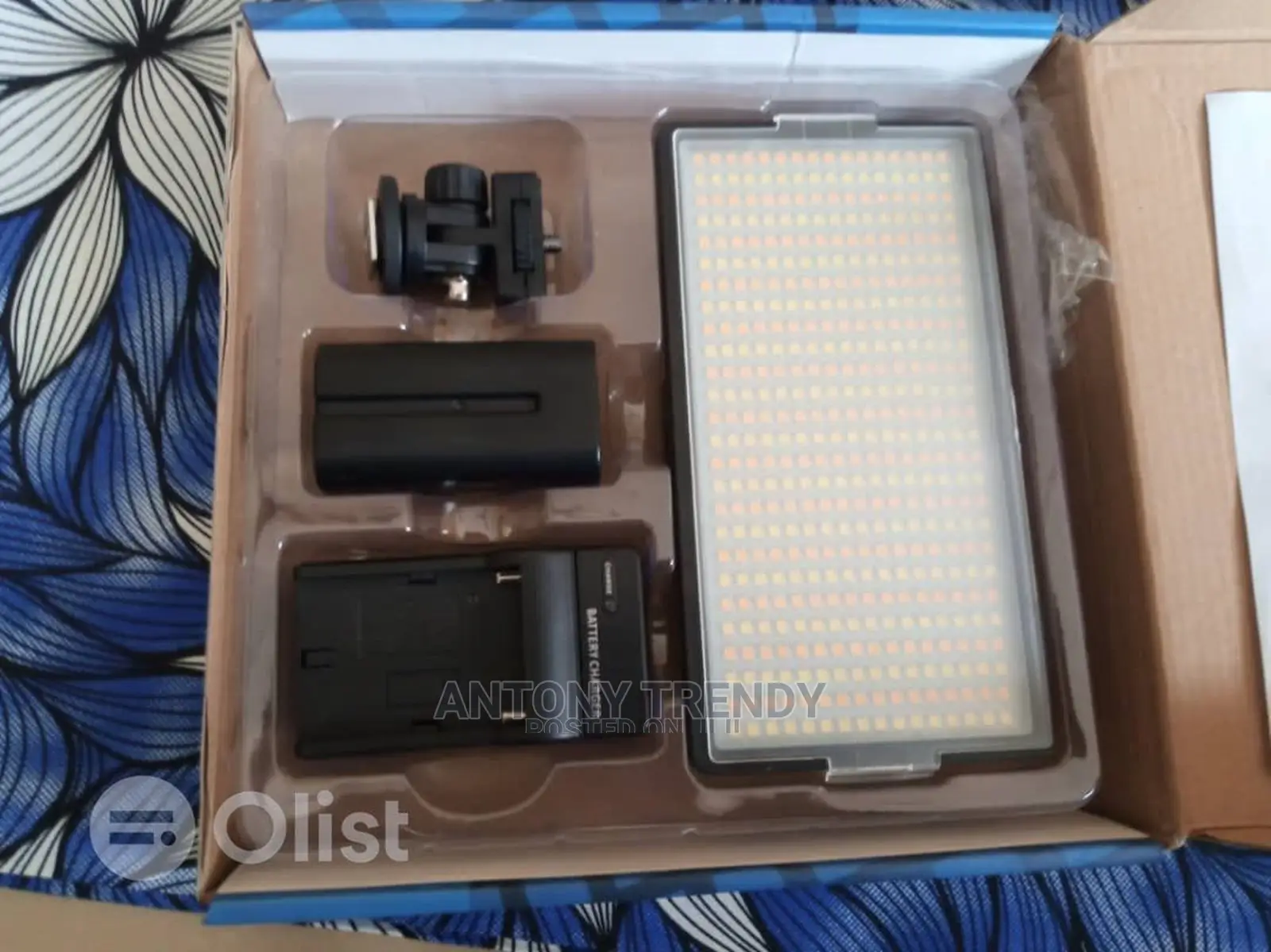 LED Light KIT Varicolor PRO LED 600 With Stand