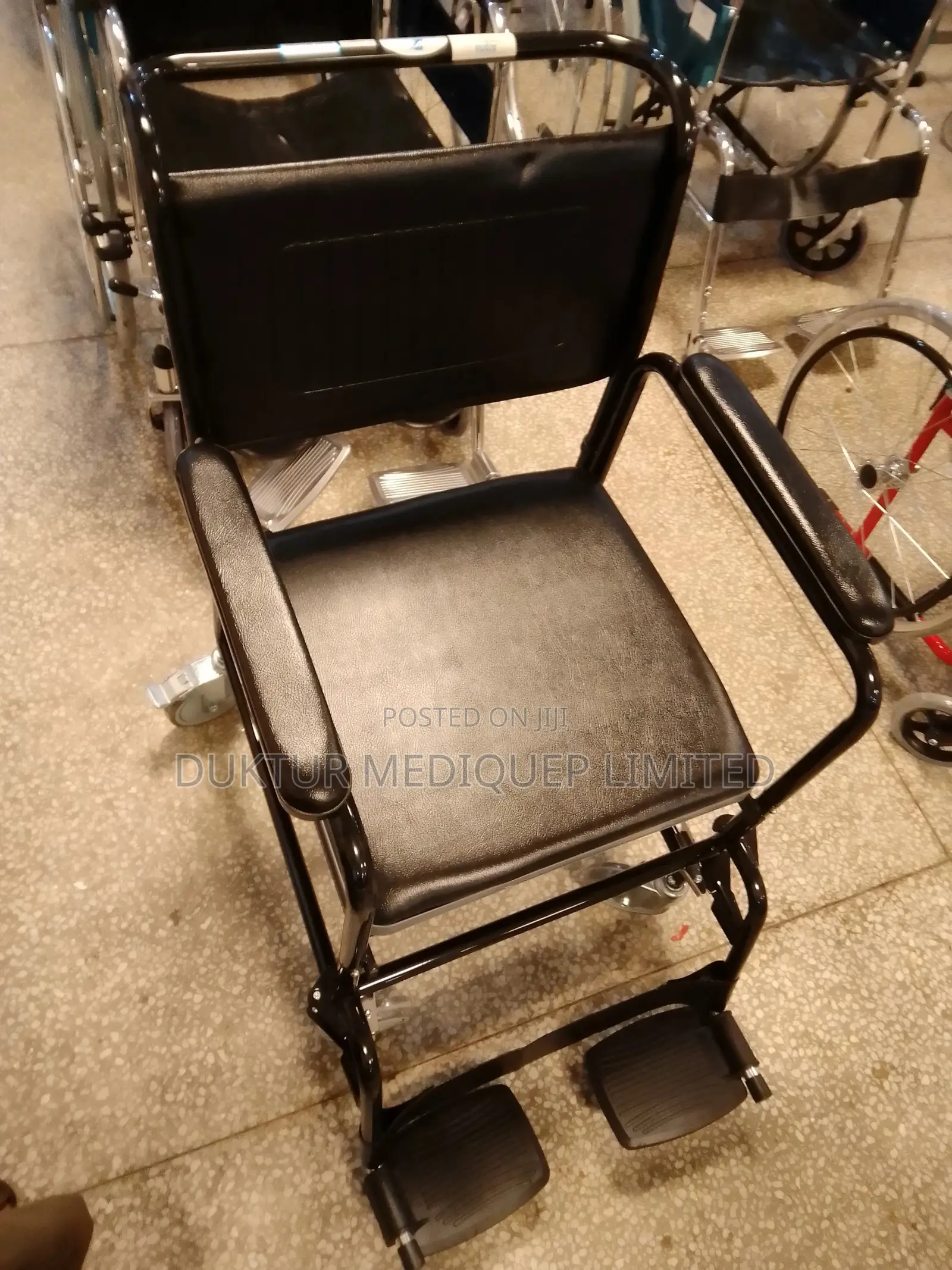 Toilet Commode Wheelchair With Castors 44cm Seat ,100kg Load