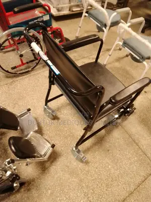 Toilet Commode Wheelchair With Castors 44cm Seat ,100kg Load