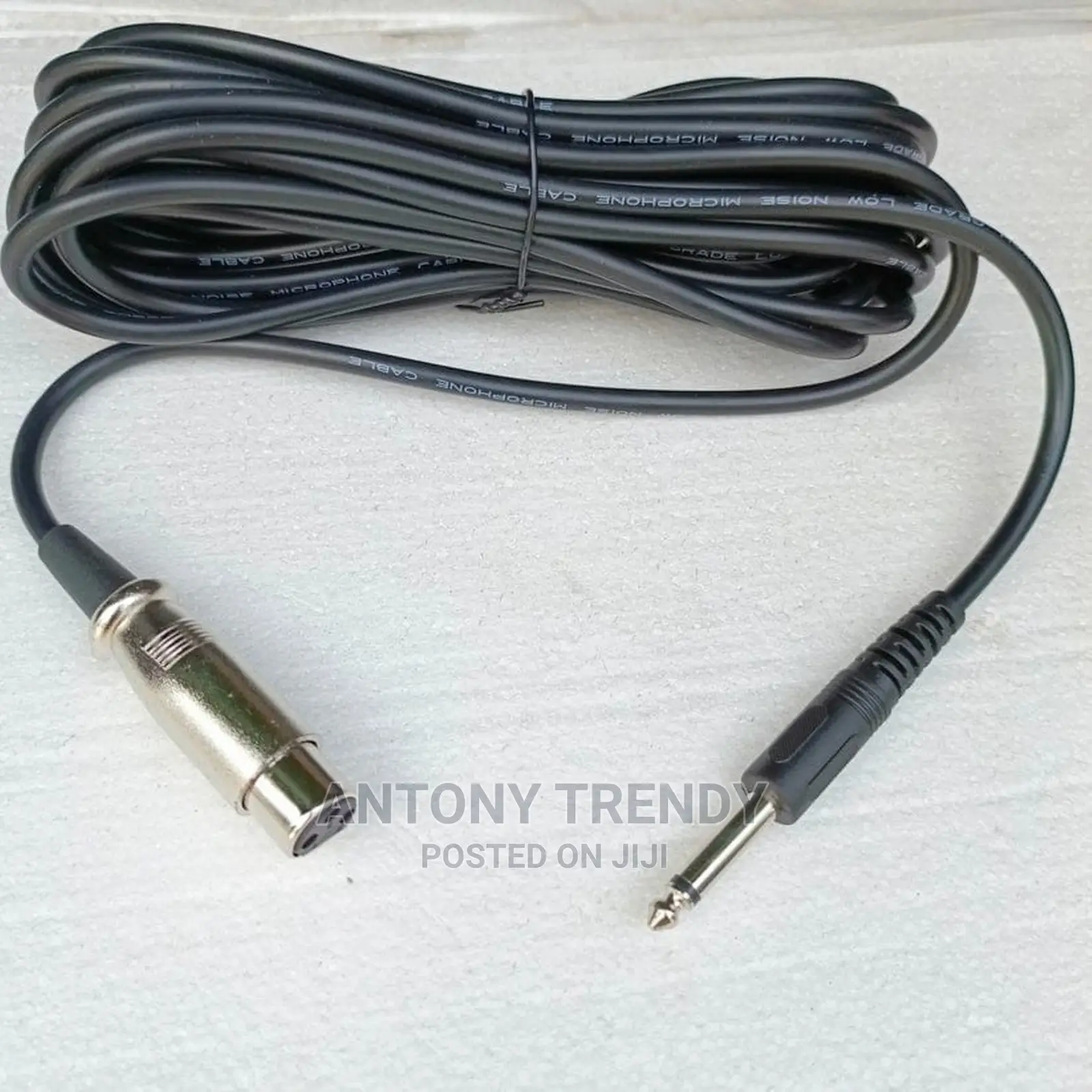 BNK B-1 Beta 2IN1 UT-282 Cordless Microphone
