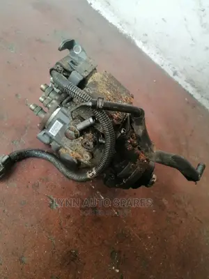 Nissan Zd30 Injector Pump in Caravan /Hammer