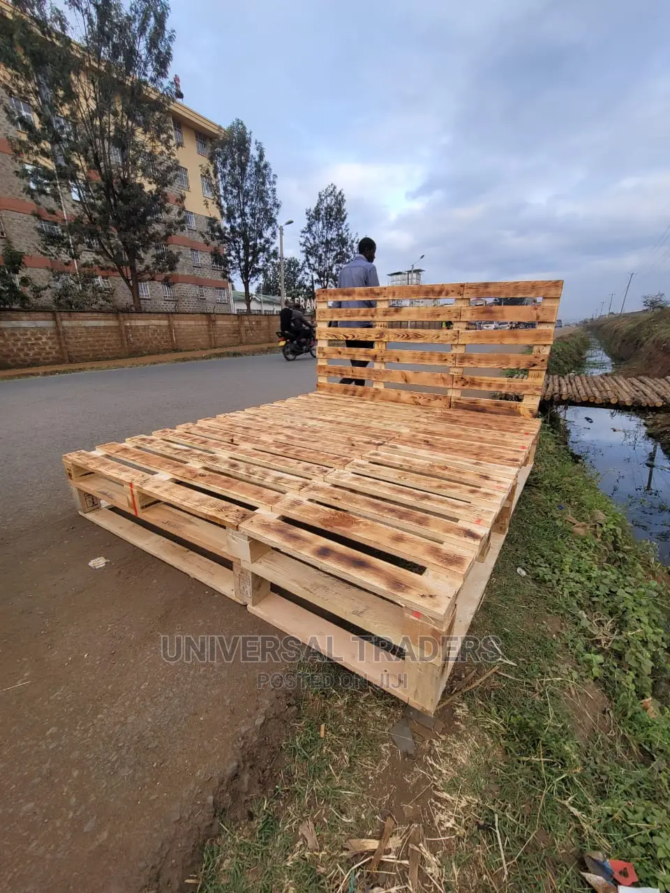 King Size 6*6 Pallet Bed With Tall Headboard -Pallet Bed 6*6