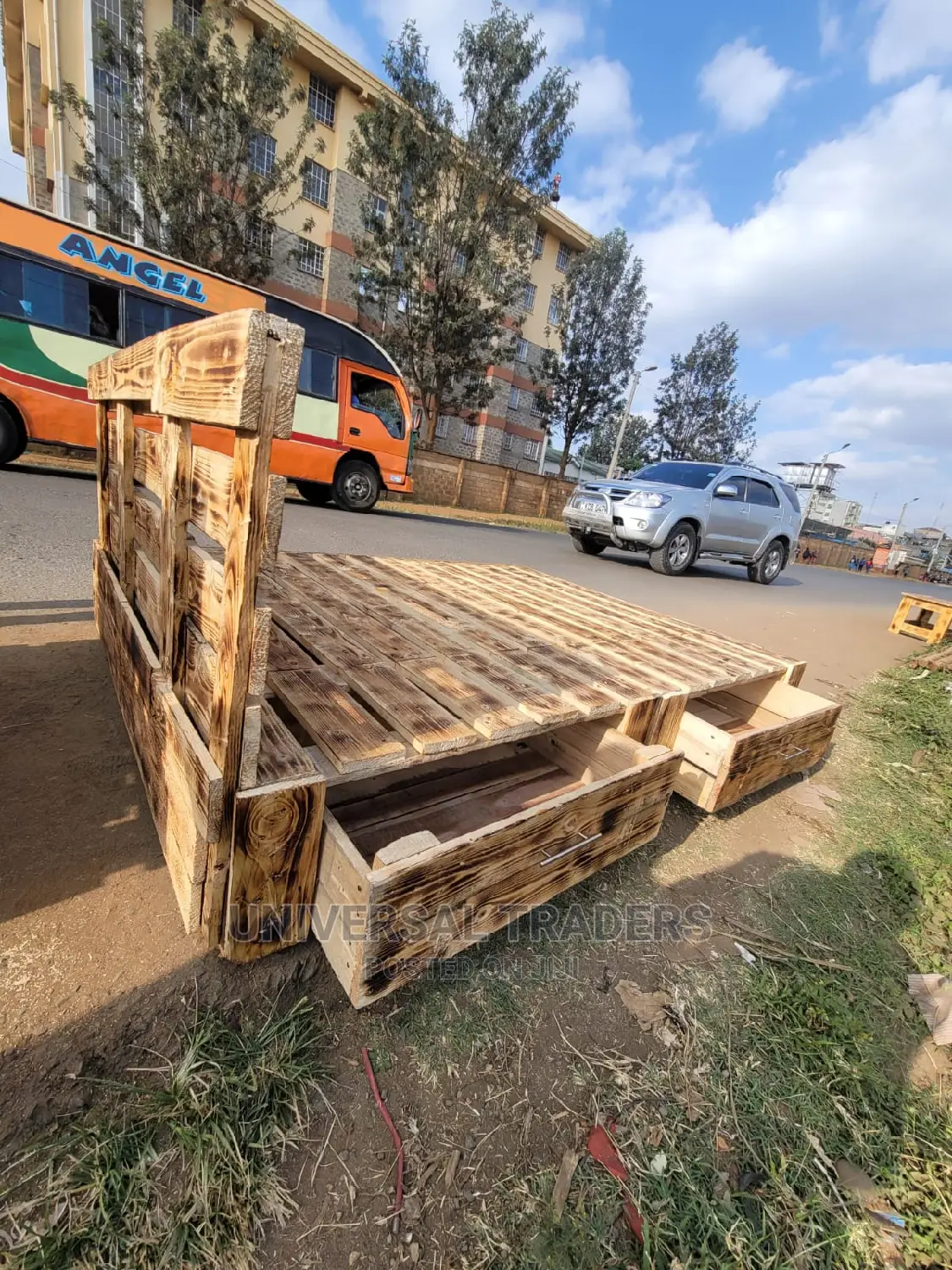 Pallet Bed 5*6 -Blazed Pallet Bed With Drawers