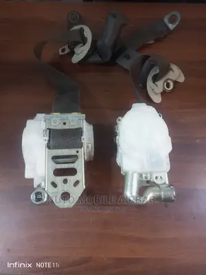 Toyota Fielder 2007/2008 Safety Belts