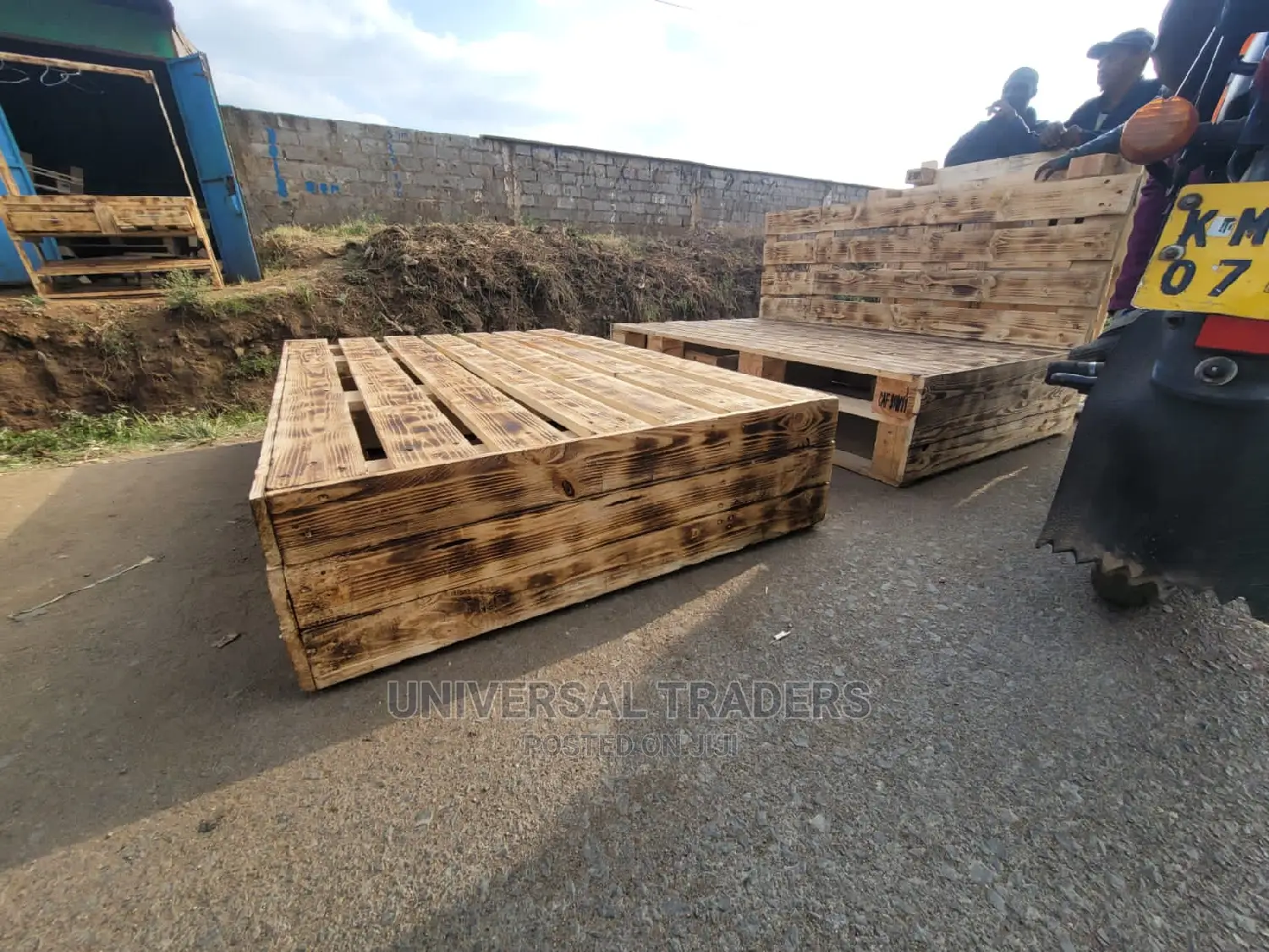 Pallet Bed With Drawers -Torched 5*6 Bed