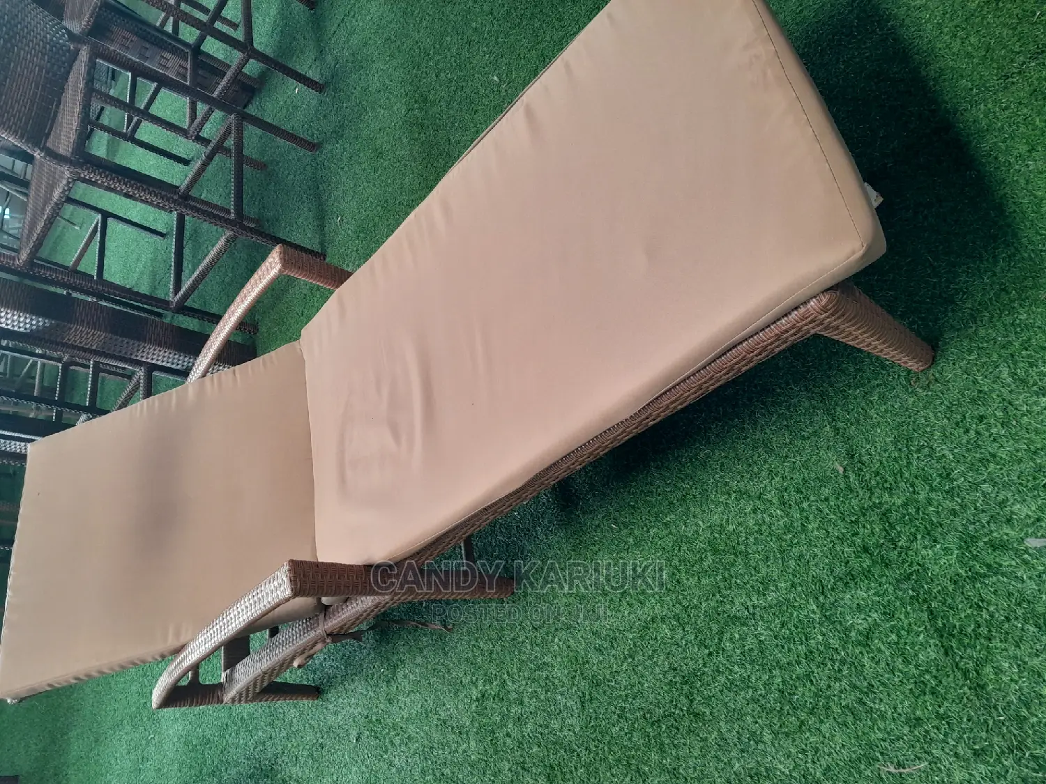 Comfy Sun Bed With a Matress