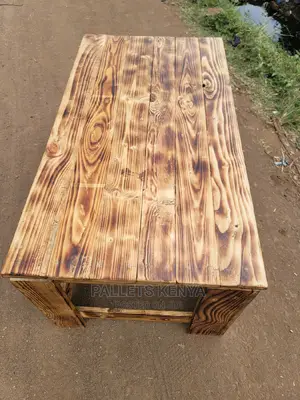 Pallet Table- KAQ