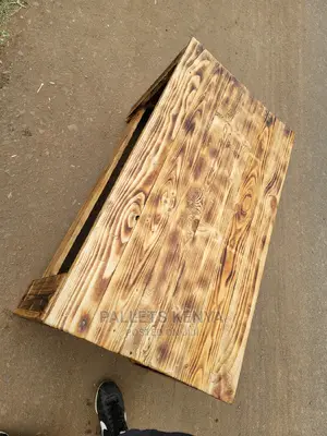Pallet Table- BGO,