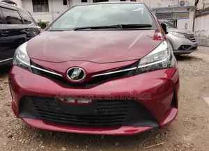 Toyota Vitz 2016 Red