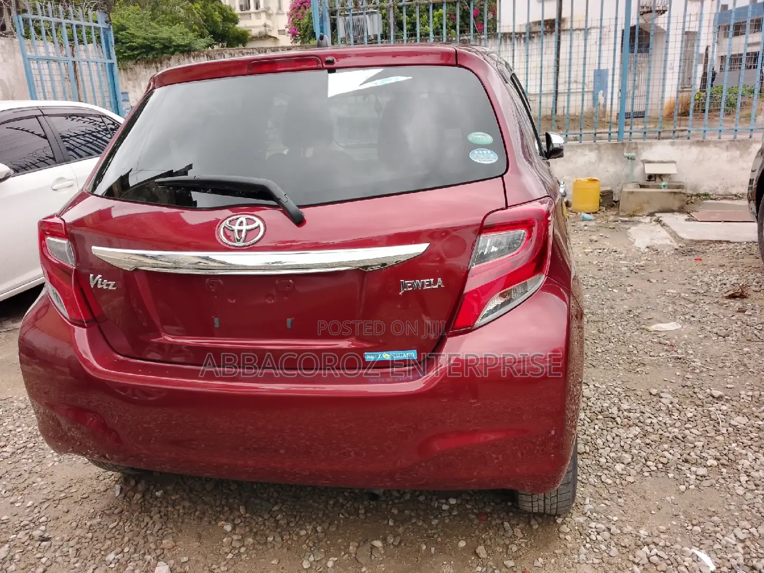 Toyota Vitz 2016 Red