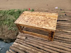 Pallet Table- Rustic Vibe.