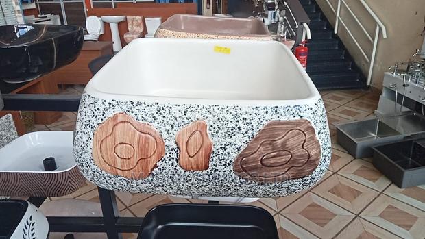 Modern Ceramic Bathroom Counter Top Wash Basin - thumbnail 6