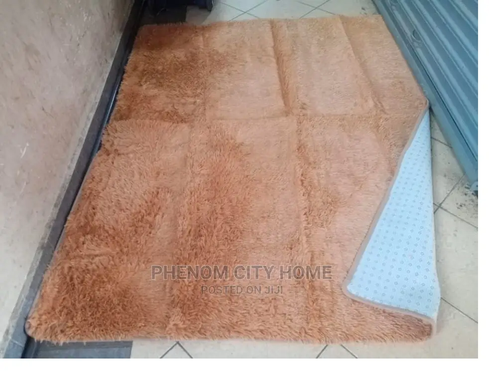 Plain Fluffy Carpets