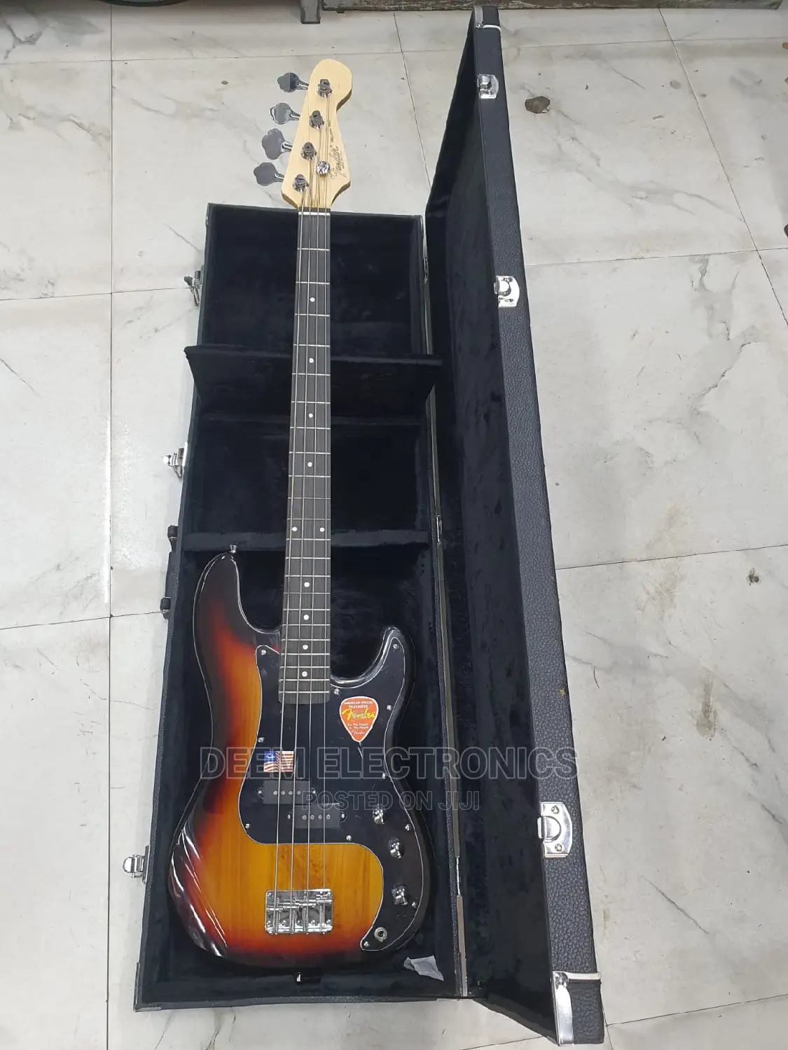 Bass Guitar 4 String With Guitar Case Fender