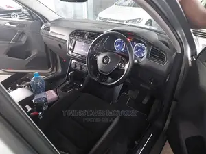 Volkswagen Tiguan 2017 Gray