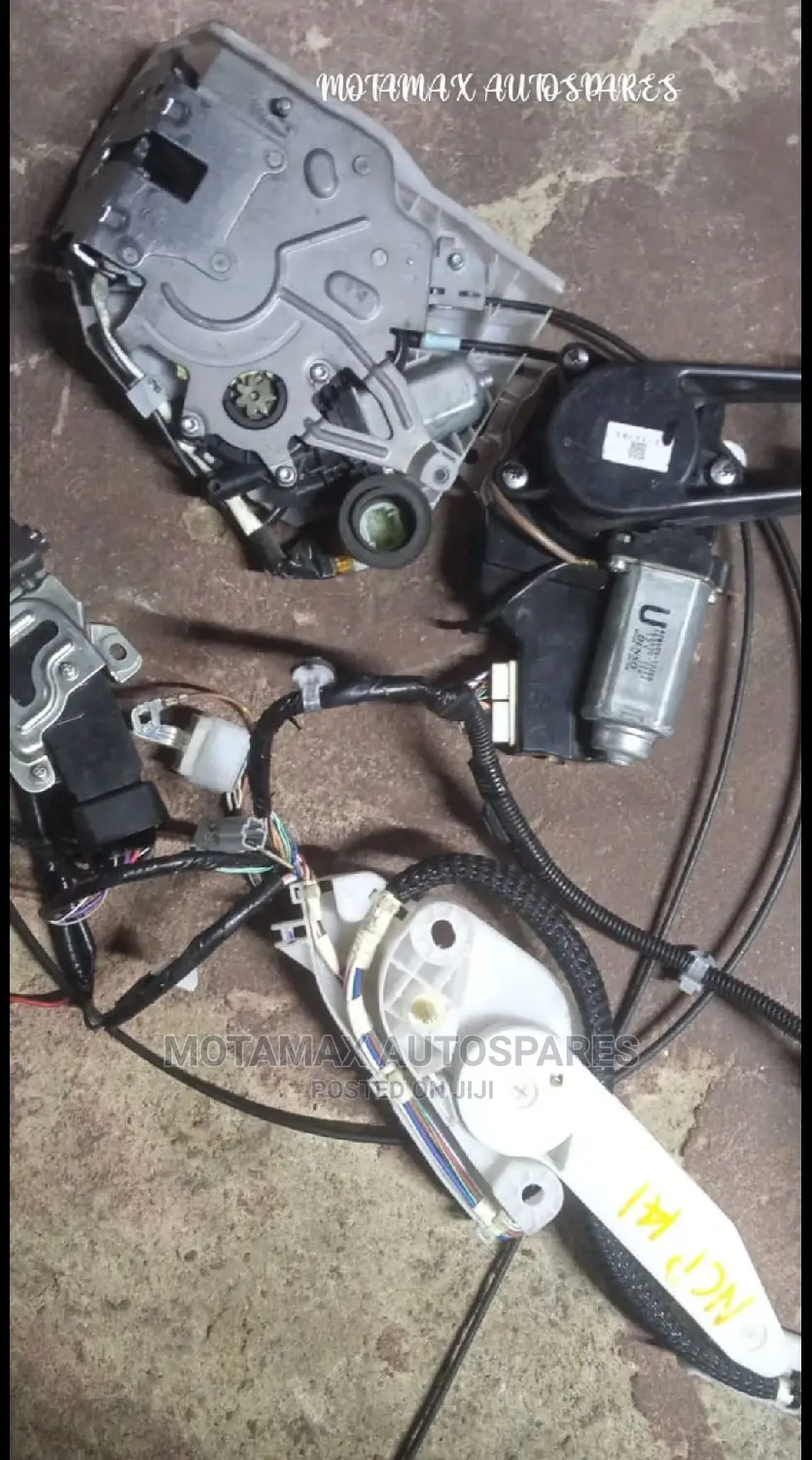 Toyota Spade/Porte Rear Sliding Door Motor Assy