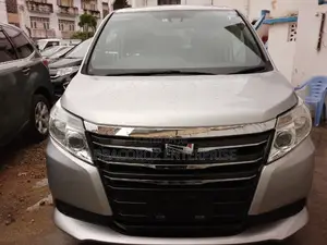 Toyota Noah 2016 Silver