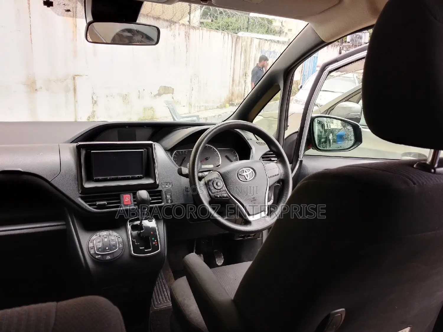 Toyota Noah 2016 Silver