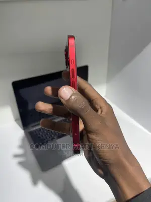 Apple iPhone 13 128 GB Red