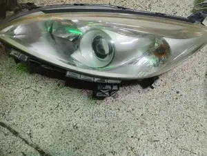 Mazda Premacy Headlight