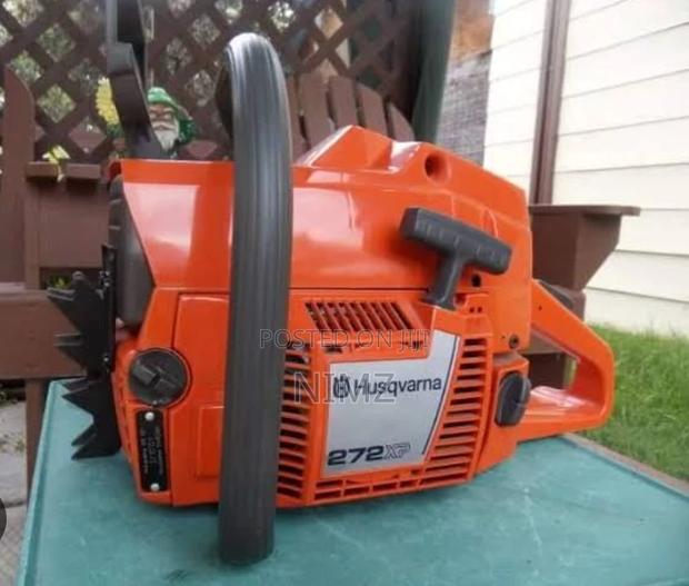 272xp Husqvarna Chainsaw - main view