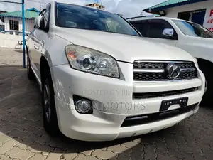 Toyota RAV4 2016 White