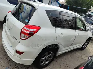 Toyota RAV4 2016 White