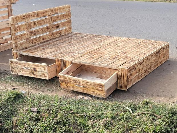 Pallet Bed 5*6- With Drawers(Dmc) - main view