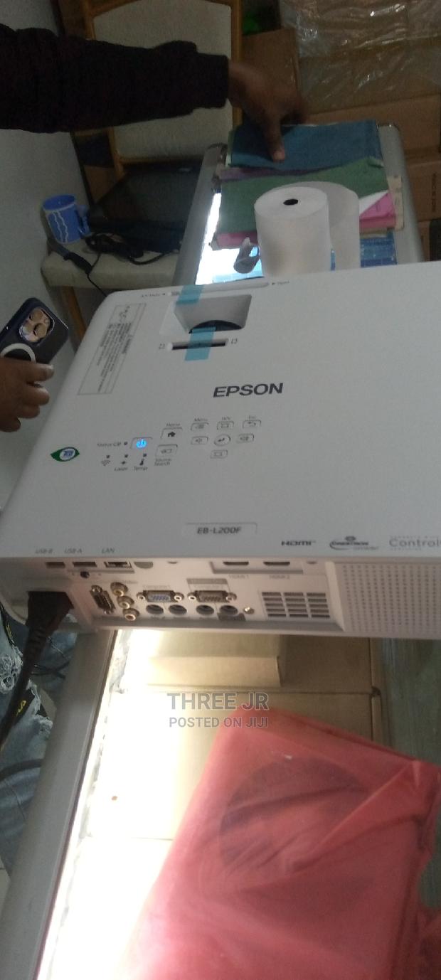 Sharp Images With Epson EB L200F - main view