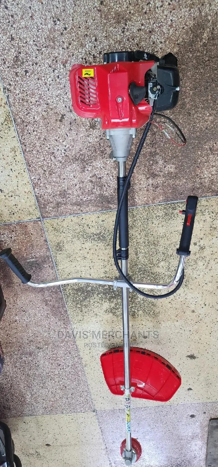 Brush Cutter Machine With 2 Stroke Petrol Engine