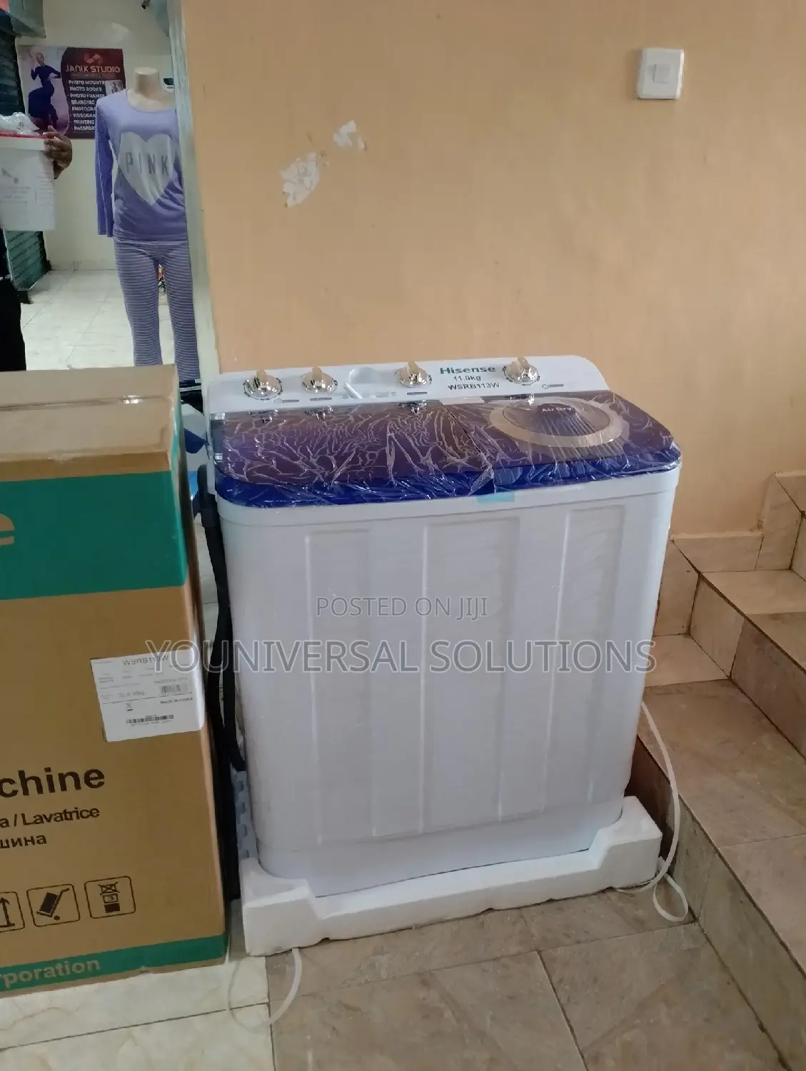 Hisense Twin Tub 11kg Washing Machine.