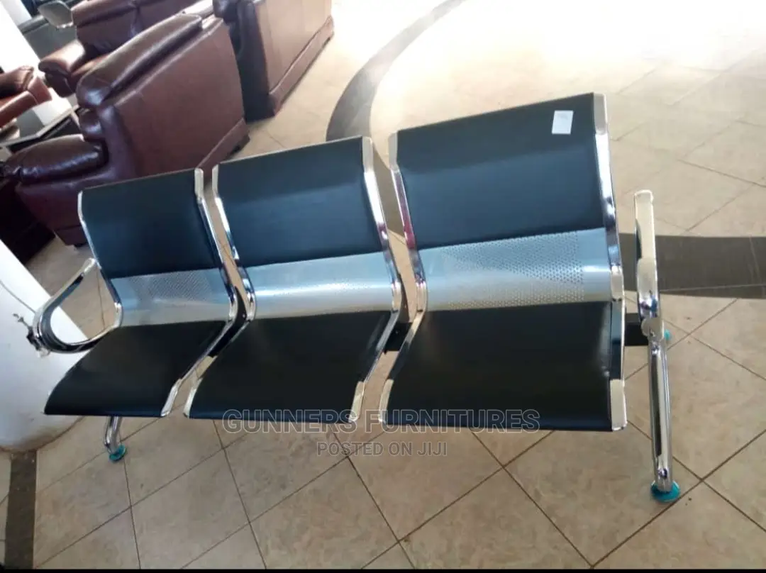 Padded Link Chair