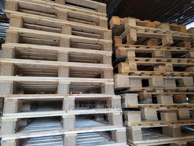 Wood Pallets-(Ht- Avm)