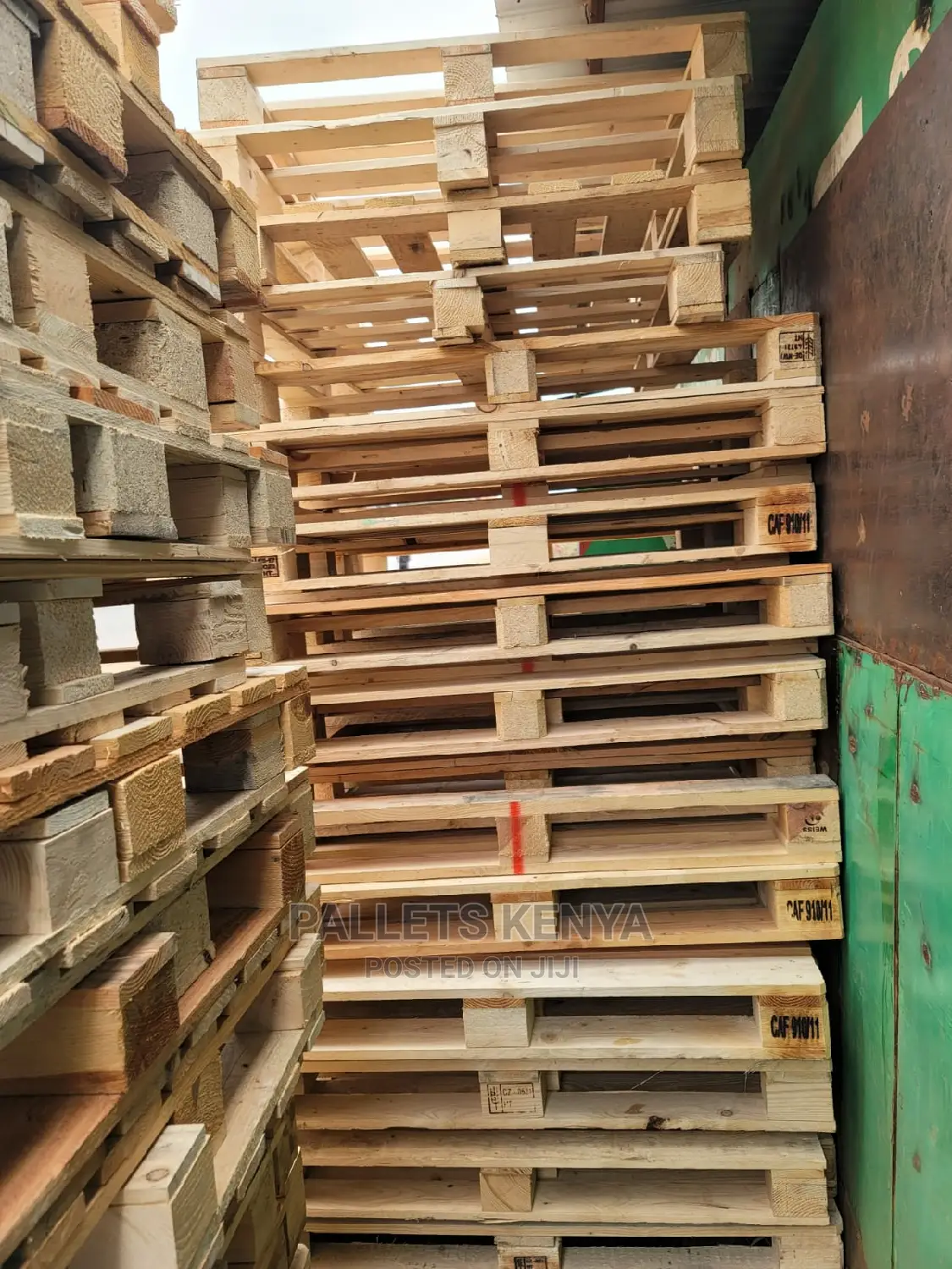 Wood Pallets (HT MDC) in Kasarani Building Materials, Pallets Kenya