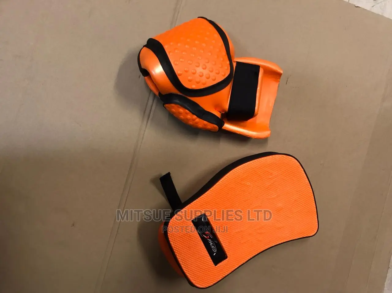 Chakarvarti Hockey Goalkeeper Kit Complete in Bag- Superior