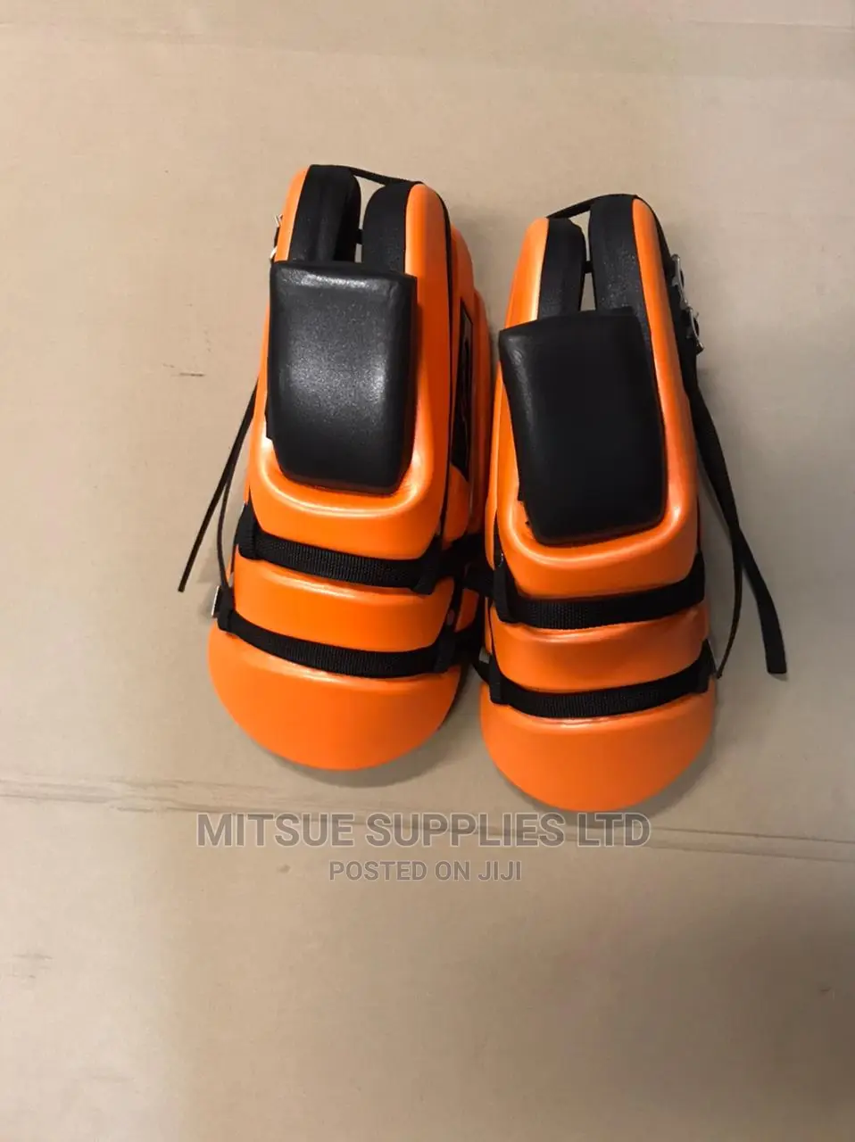 Chakarvarti Hockey Goalkeeper Kit Complete in Bag- Superior